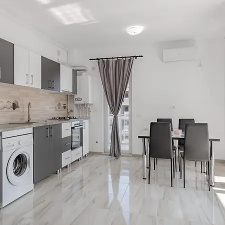 Apartament Mamaiablb Apartament